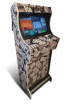 arcade machine multicolor met logo arcade kast, verlicht bedieningspaneel en een scherm met een klassiek spelmenu.