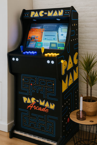 arcade machine pac man met logo arcade kast, verlicht bedieningspaneel en een scherm met een klassiek spelmenu.